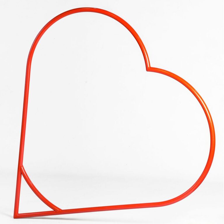 Heart-shaped aerial hoop