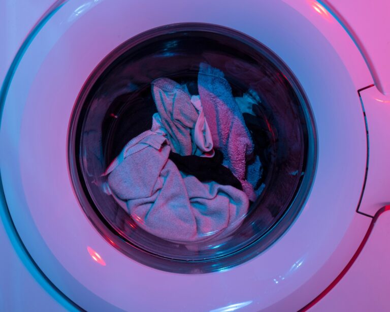 Aerial hammock in a washing machine